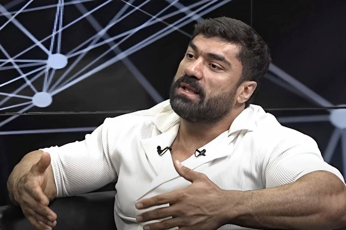 Tanınmış xanəndə efirdə göz yaşlarını saxlaya bilmədi - VİDEO