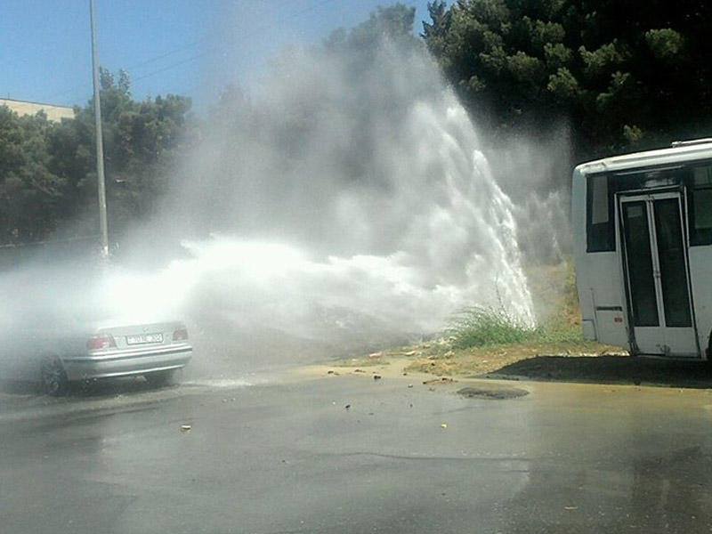 Nizami rayonunda su borusunda partladı- VİDEO