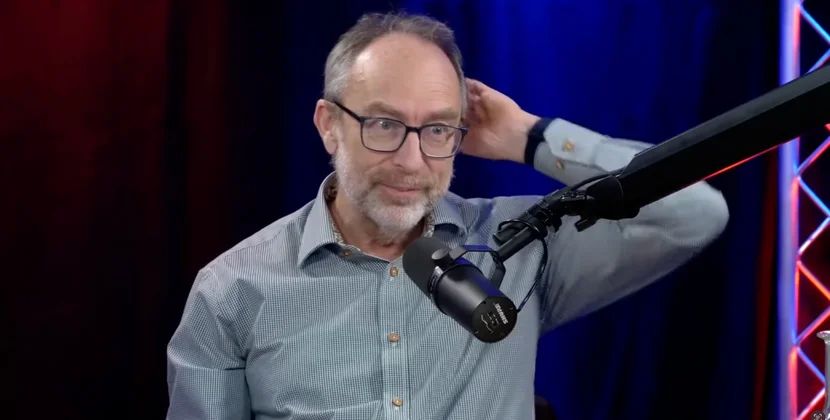 Vikipediya qurucusu studiyanı tərk etdi – "Bitdi!"