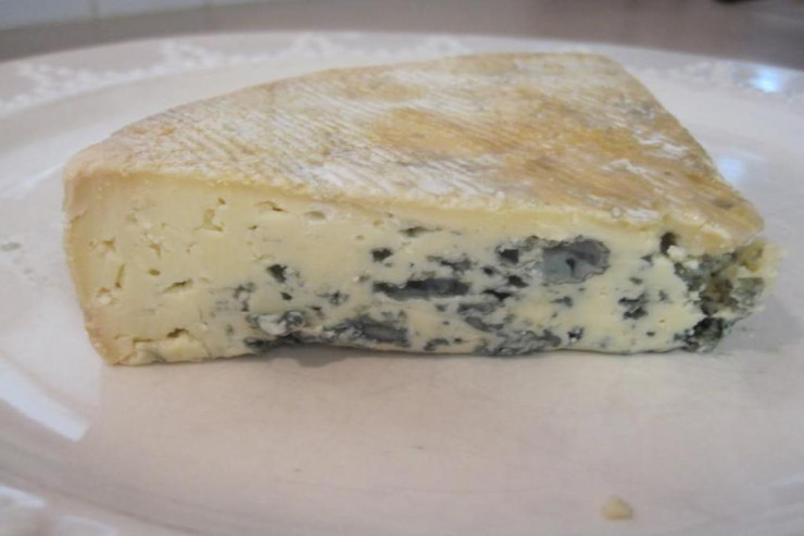 Kifli pendirin iki üzü: Bahalıda dad, ucuzda zəhər olur