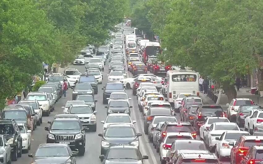 Bakının bu küçələrində sıxlıq var - SİYAHI