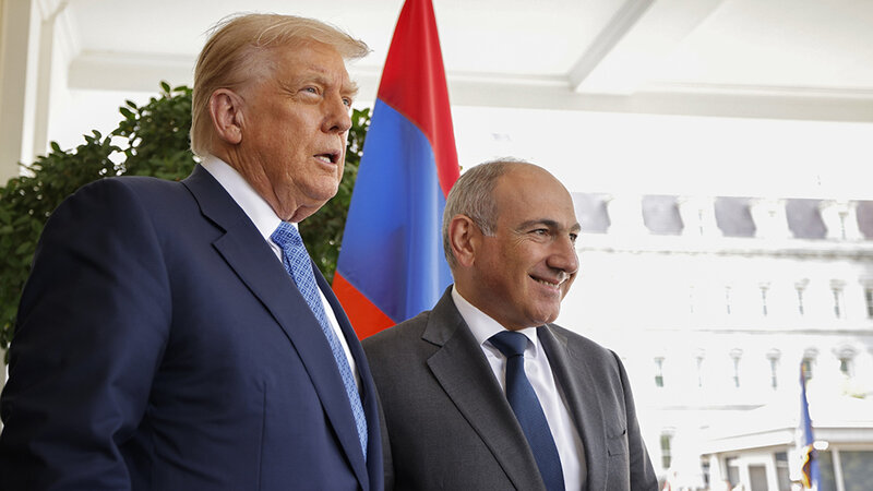 Paşinyan Trampla danışdı