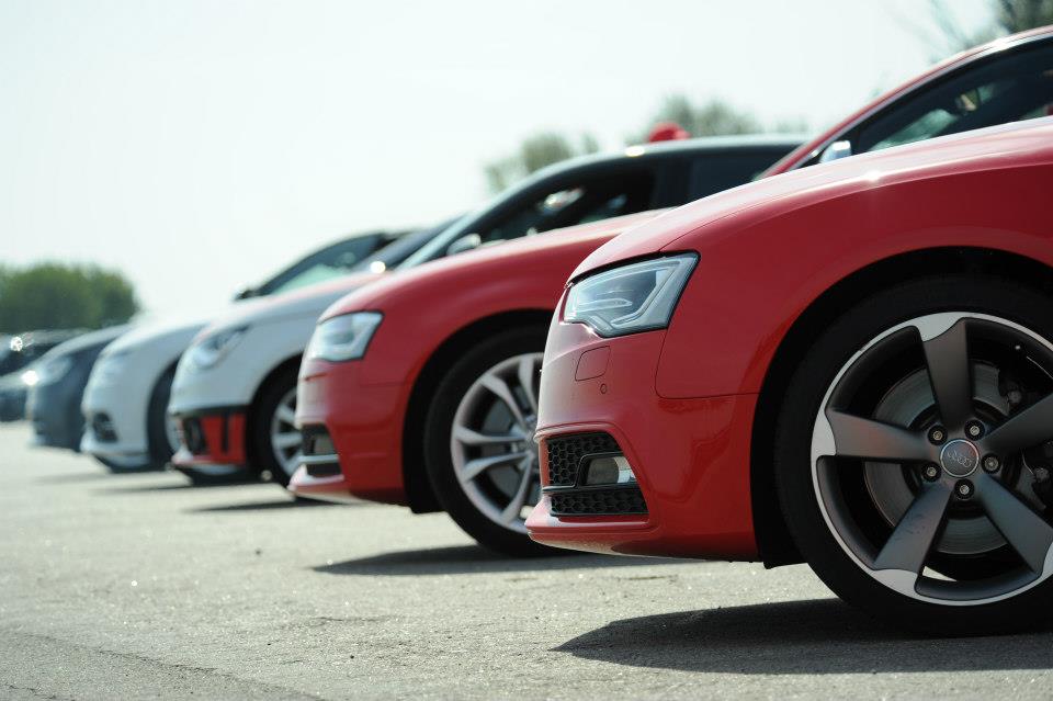 54 dövlət maşını satışa çıxarılır