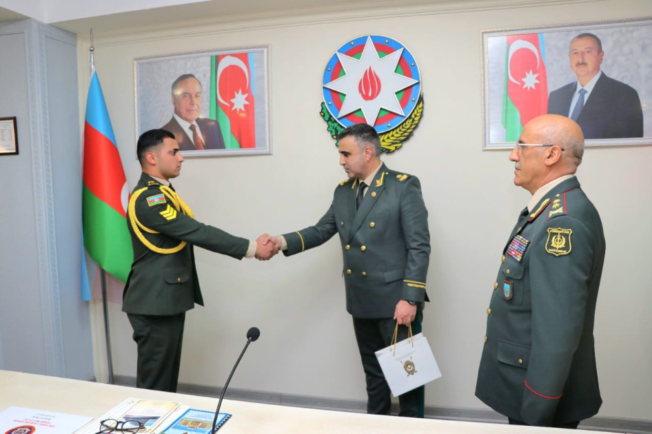 Hərbi Prokurorluq dəyirmi masa keçirdi - FOTOLAR