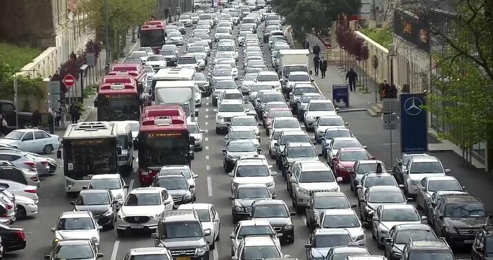 Bakının bu küçələrində sıxlıq var - SİYAHI