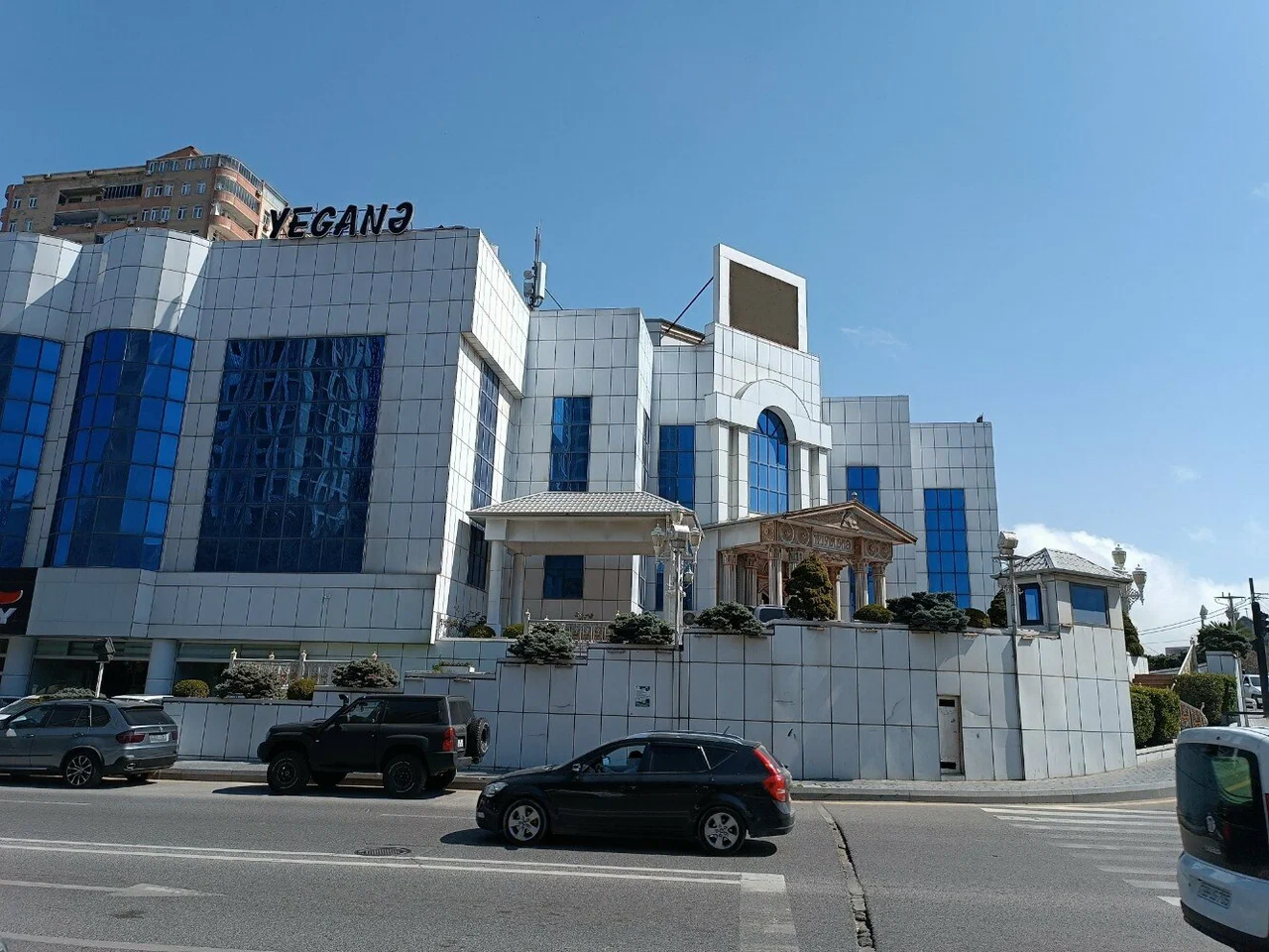 "Yeganə" şadlıq sarayı yüksək məbləğdə borca düşdü