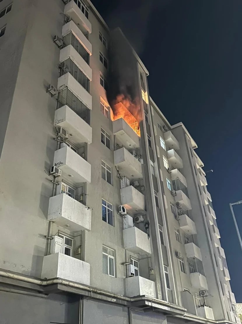 Yanan binada zəhərlənənlərin son vəziyyəti açıqlanıb