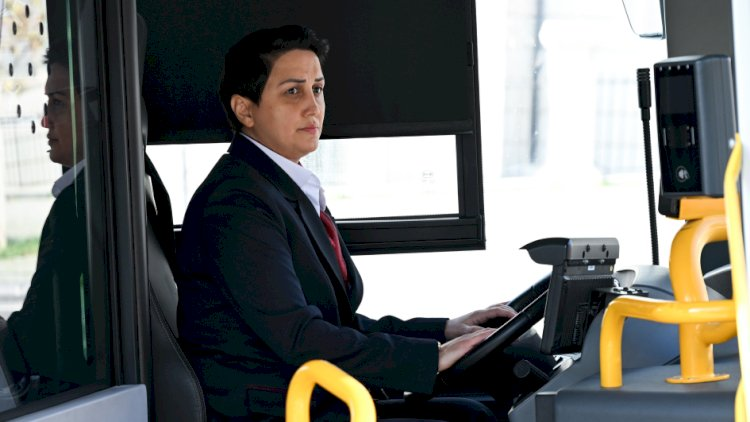 "BakuBus"ın qadın sürücüləri fəaliyyətə başladı