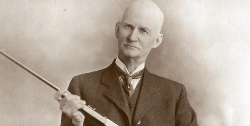 Con Brauninq kimdir?