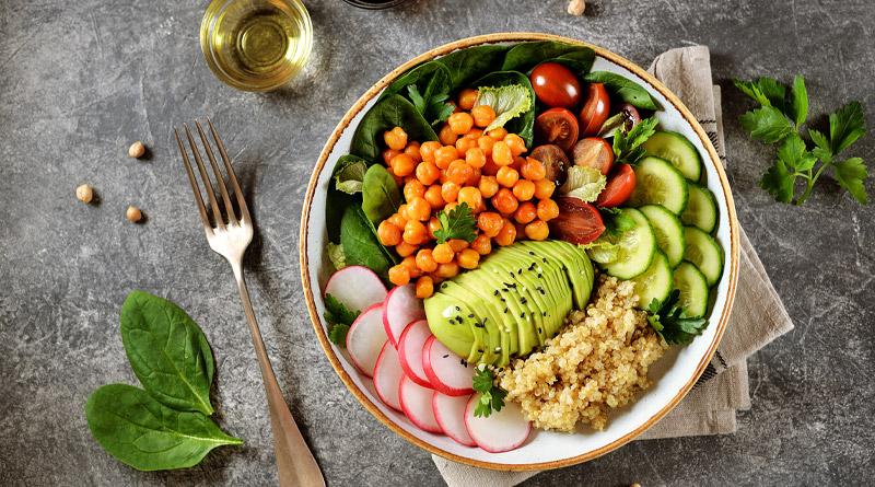 Veqan əsaslı qidalanma nə dərəcədə faydalıdır?