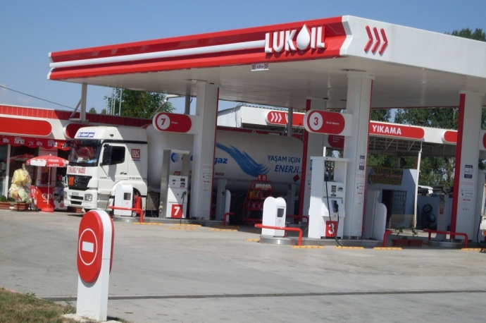 Britaniya "Lukoyl"lə bağlı qərar verdi