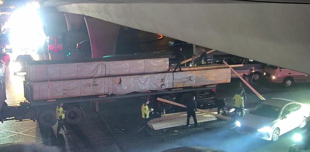 Bakıda QƏZA: tıxac yarandı