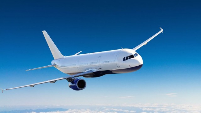 Bu ilin 6 ayında Azərbaycana gələn təyyarələrin sayı açıqlandı