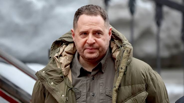 Andrey Yermak cəbhəyə getdi