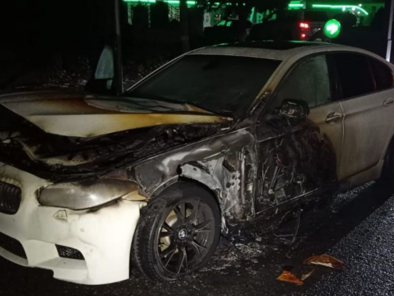 Göygöldə "BMW" alışıb yandı