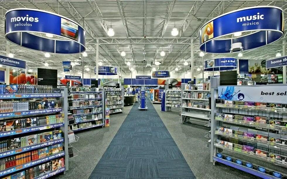 Bakıda məşhur mağazada ər arvadını BIÇAQLADI