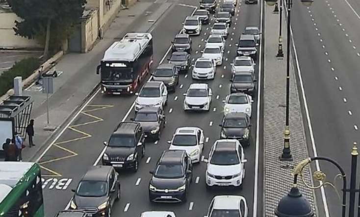 Bu yollarda tıxac var - SİYAHI