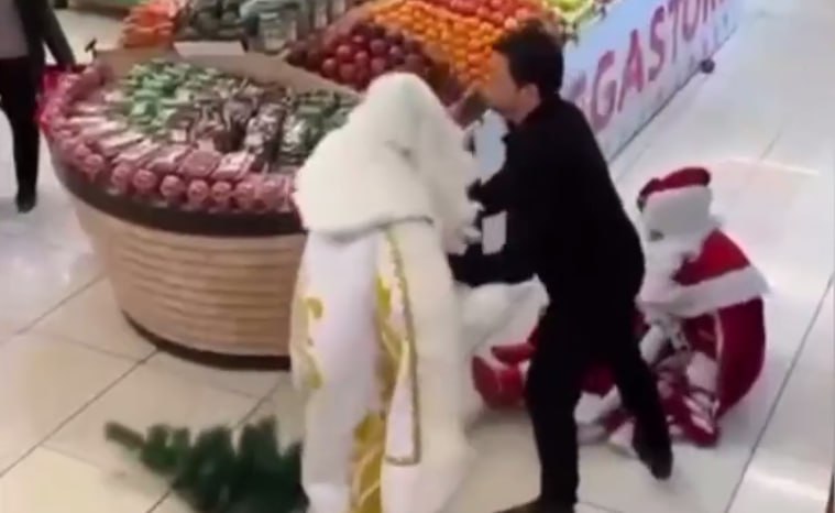 Bakıda supermarketdə Şaxta babalar arasında dava –ANBAAN VİDEO