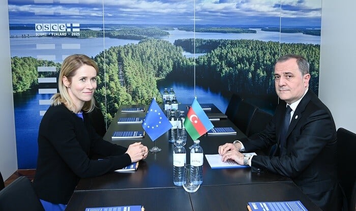 Bayramov Kallasla görüşdü