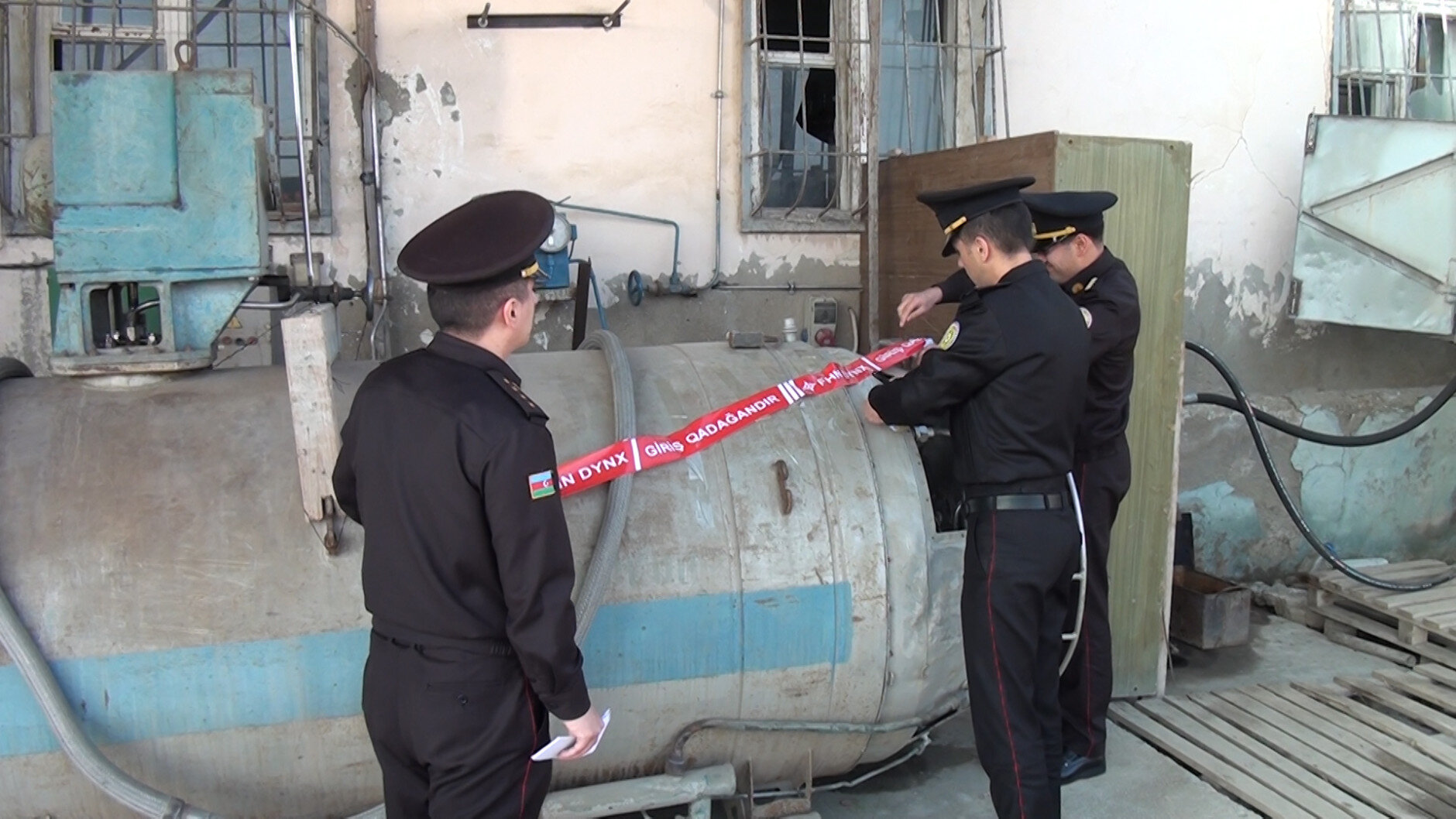 Yanğın təhlükəli obyektin fəaliyyəti dayandırıldı -VİDEO