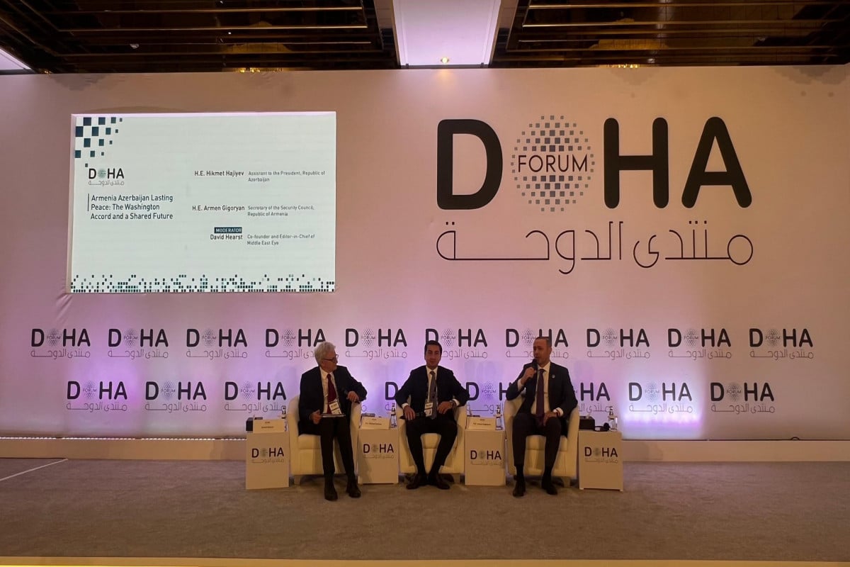Hikmət Hacıyev və Armen Qriqoryan Qətərdə panel müzakirəsində iştirak edib