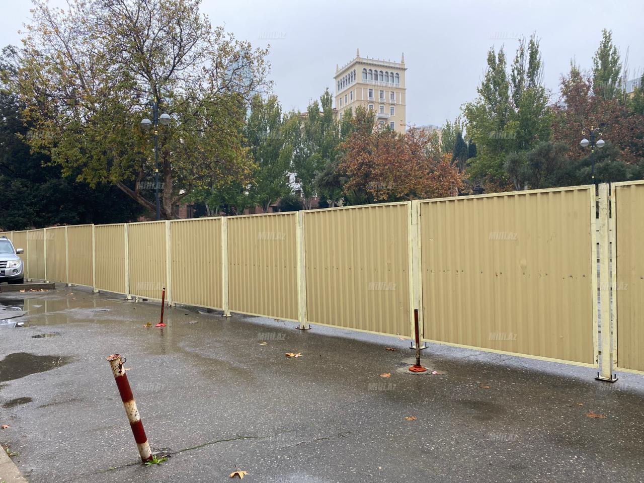 Bakının "məşhur" parkinqi bağlandı - FOTO