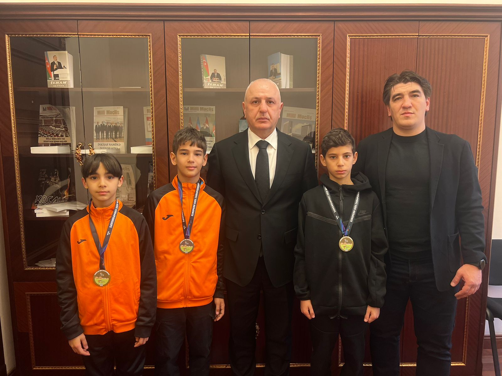 Ülvi Quliyev idmançılarla görüşüb - FOTO