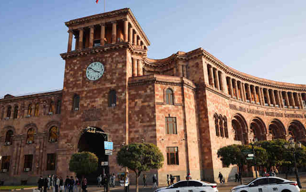 İrəvanda Qarabağ separatçılarının ofisində axtarış aparılır