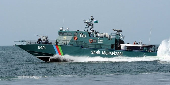 Xəzər dənizində köməksiz qalan balıqçılar xilas edildi