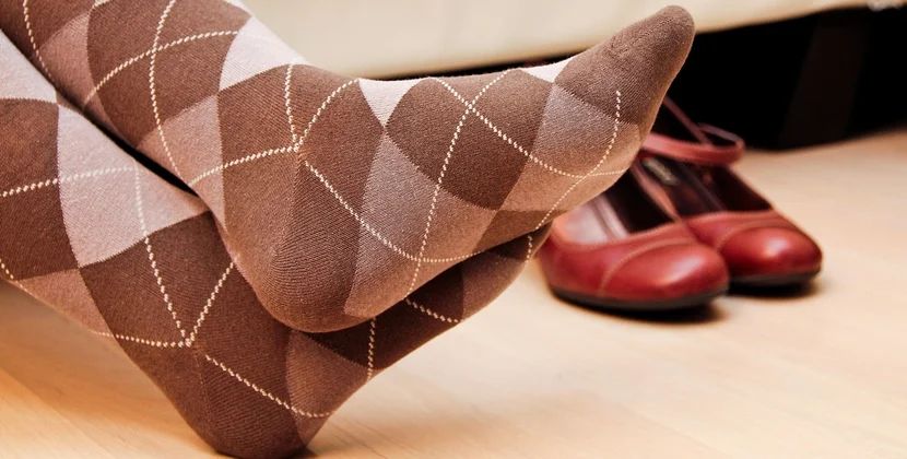 Niyə iki gün ardıcıl olaraq eyni corabı geyinmək olmaz?