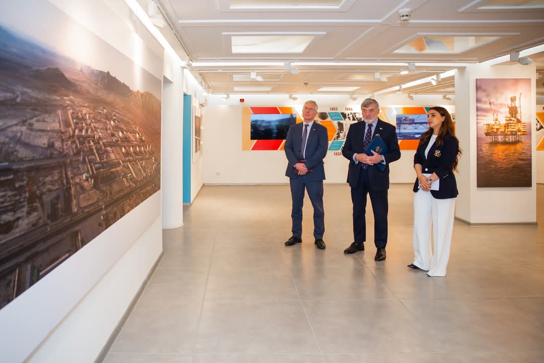 Böyük Britaniyanın ticarət elçisi Səngəçal terminalına rəsmi səfər edib - FOTOLAR