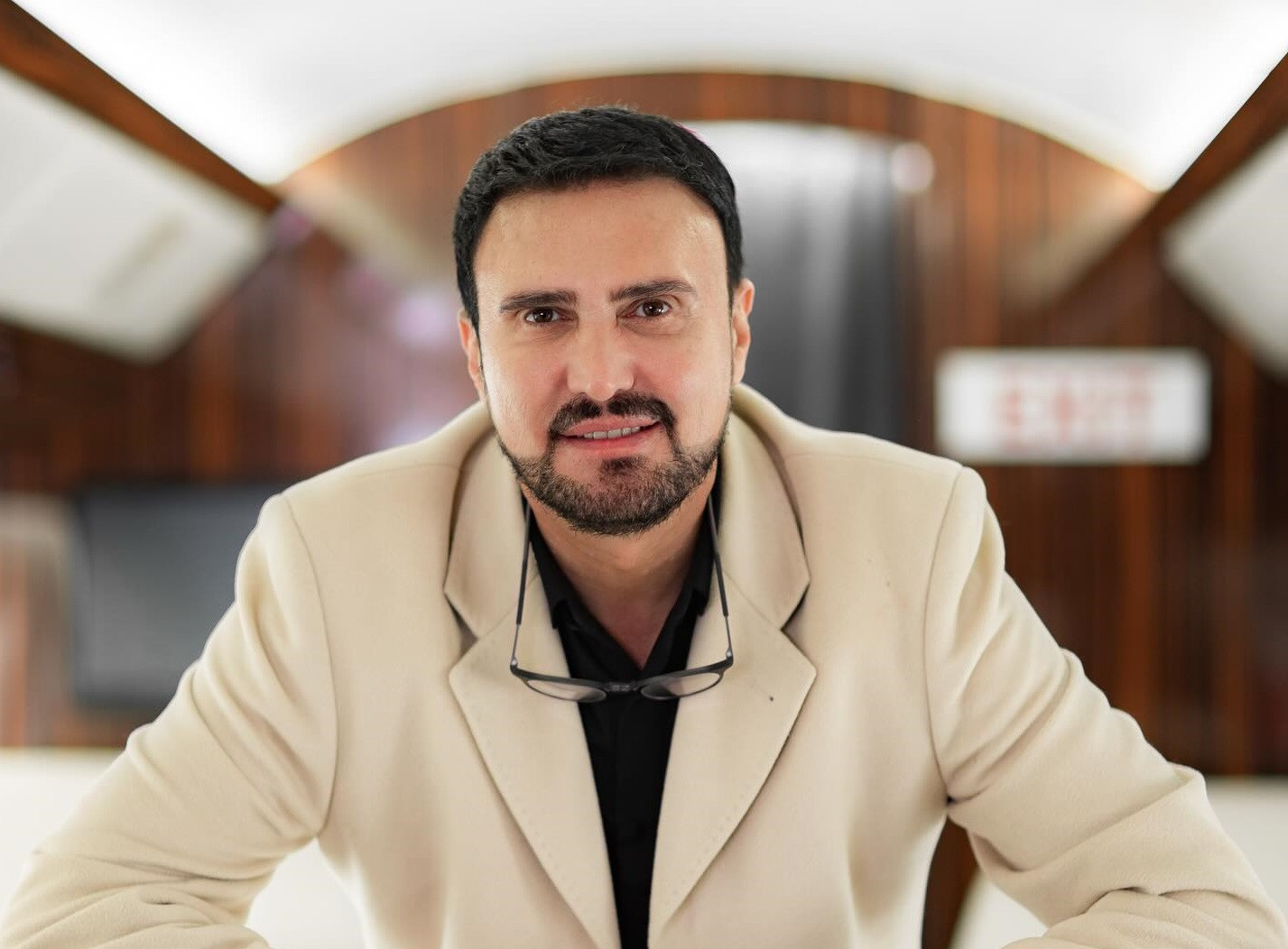 Nadir xanımı və yeni doğulan nəvəsi ilə -FOTO