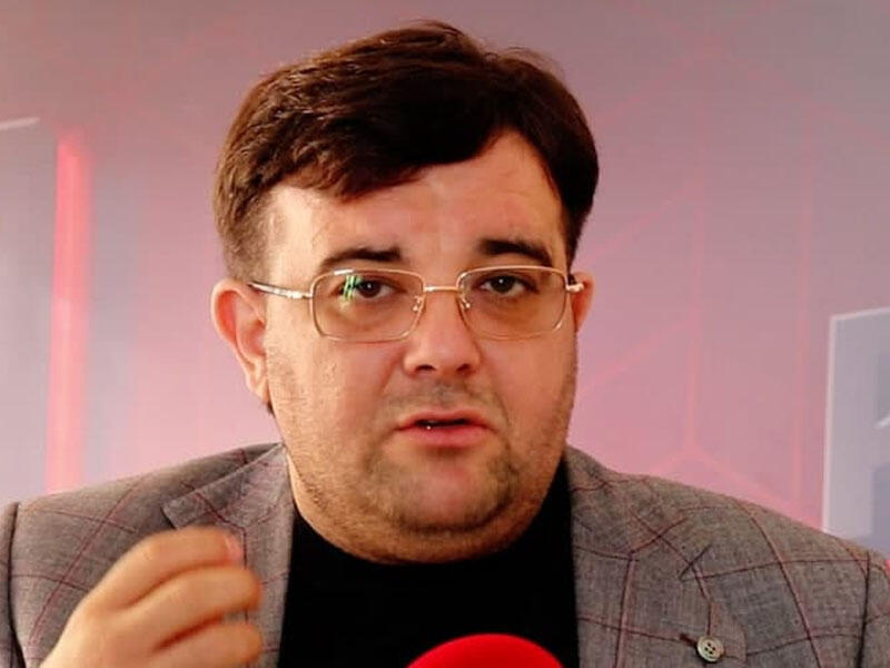 Səbuhi Xanlarovun üçəmləri ilə VİDEOSU maraq yaratdı