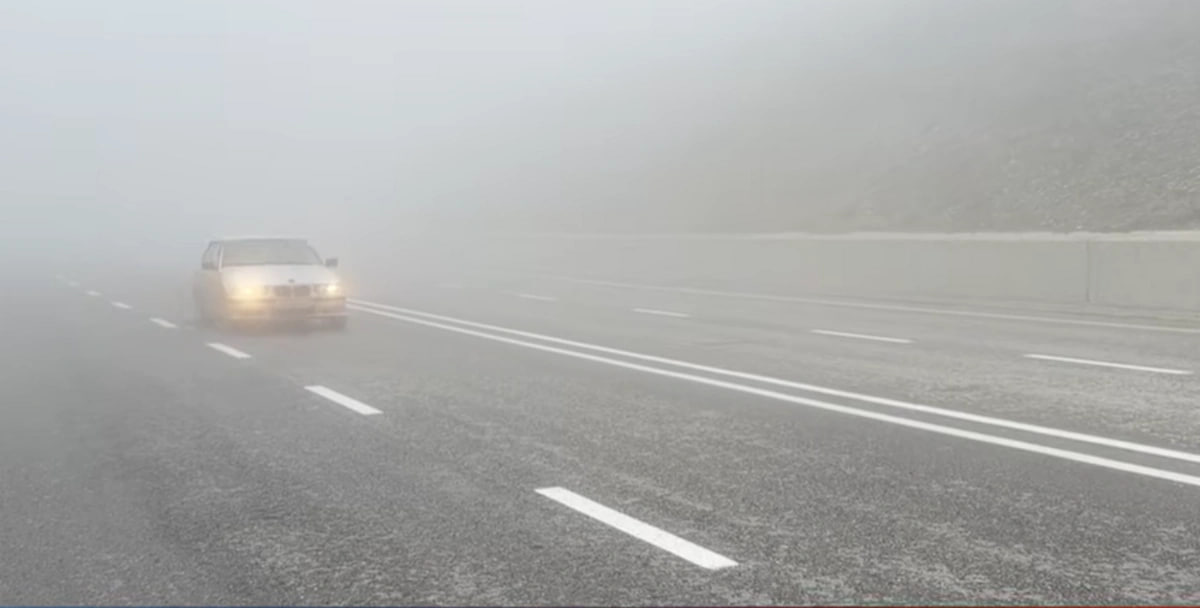 Qatı duman Muğanlı-İsmayıllı yolunda sürücülərə çətinlik yaratdı - VİDEO