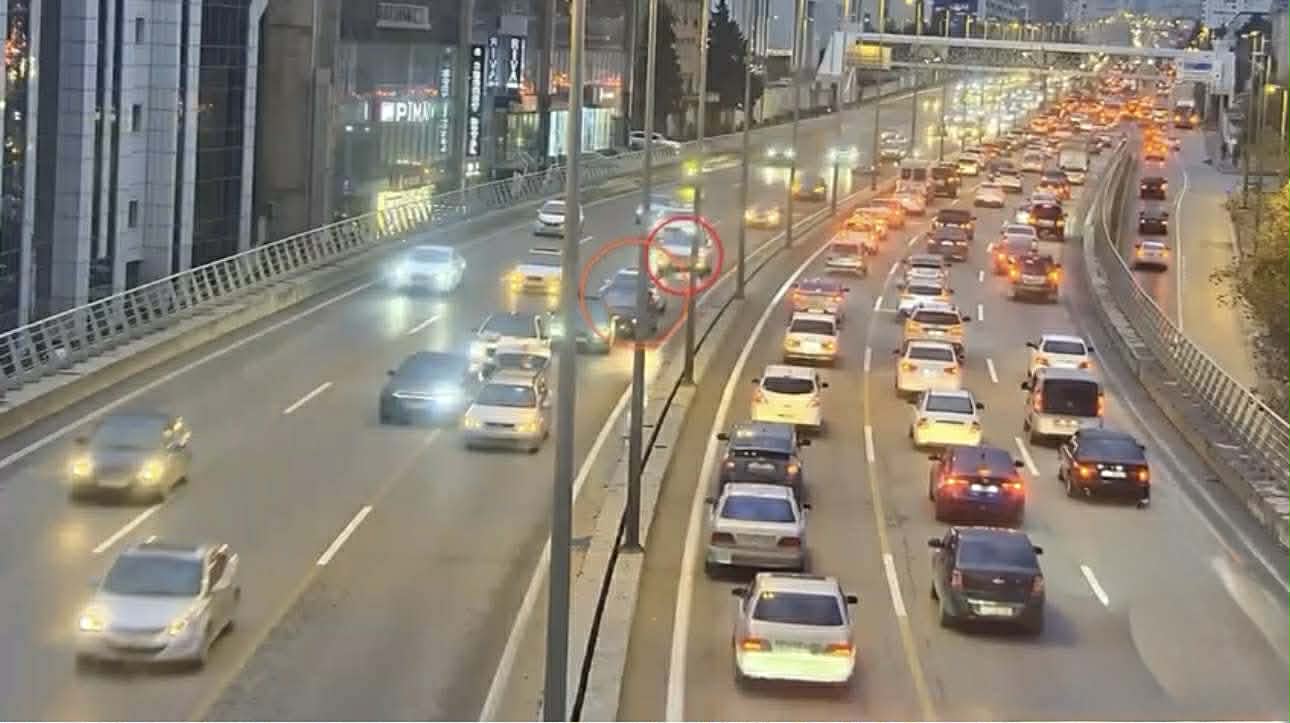 Bakıda toy karvanında 6 maşın toqquşdu - VİDEO