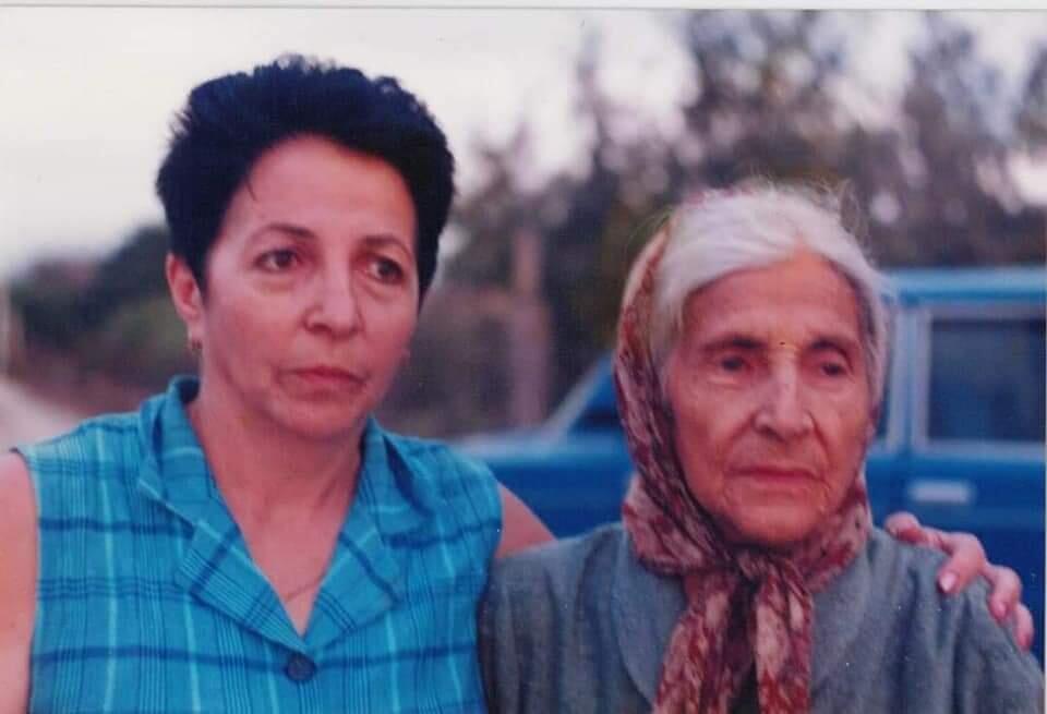 "Anamın mahnıları ilə tanındı, indi əlaqə saxlamır" - FOTO