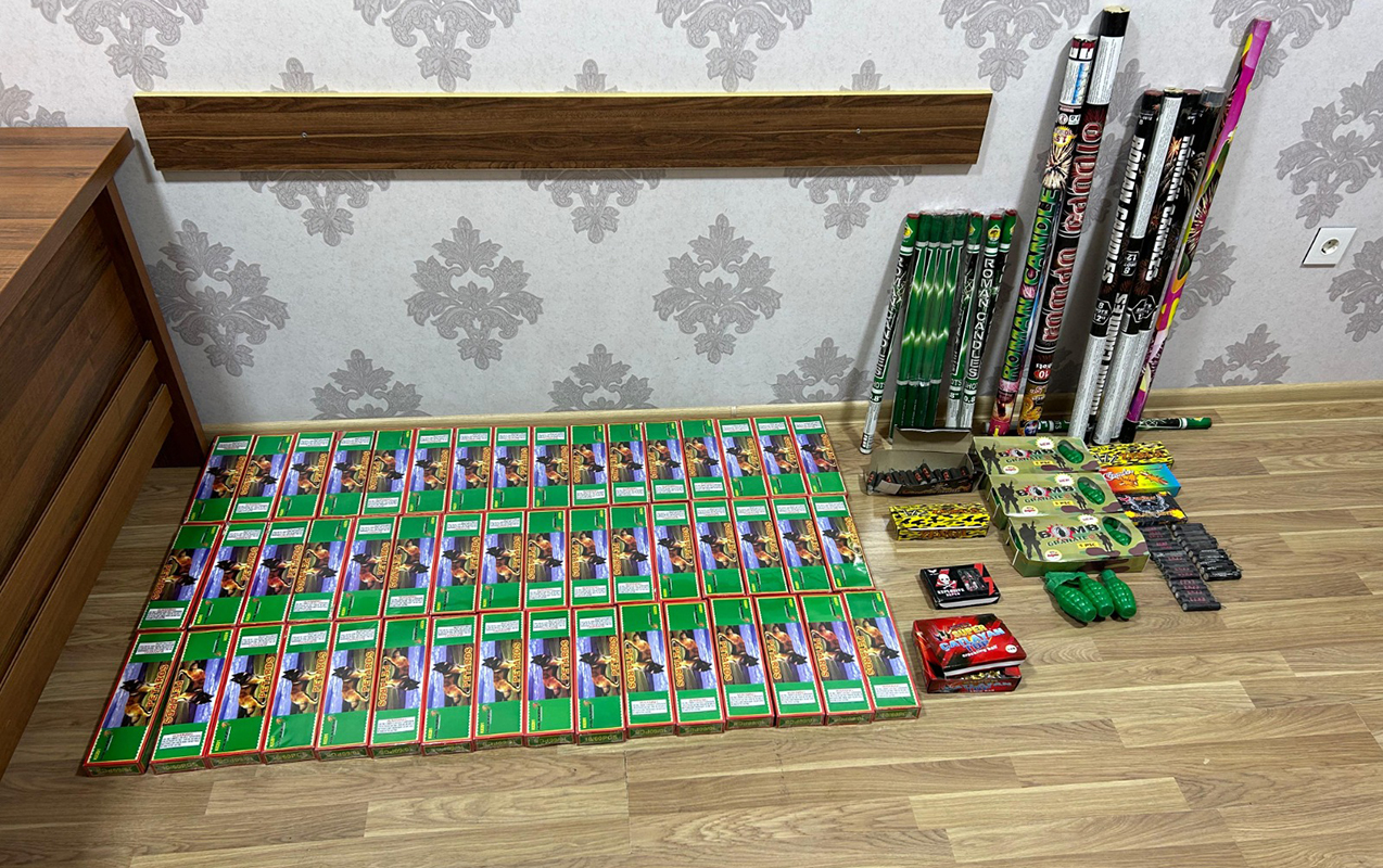 Xətaidə 480 qutu pirotexniki vasitə aşkarlandı