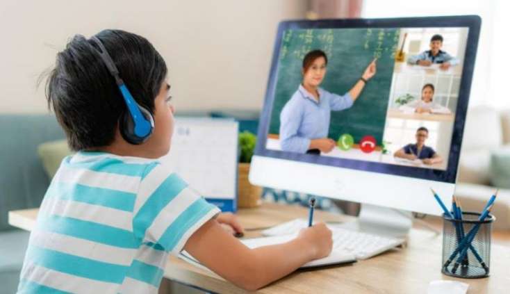 Distant dərs ənənəvi təhsili əvəz edə biləcək?
