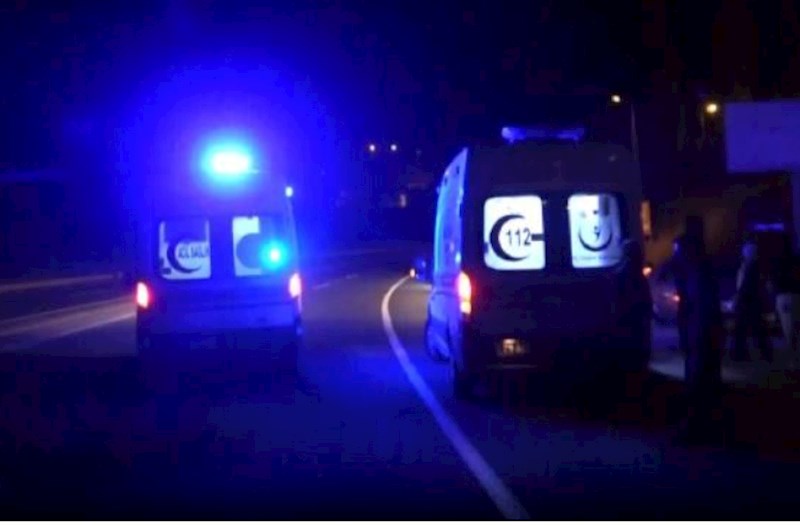 Oğuzda mikroavtobus qəzaya düşdü: ölən və yaralananlar var