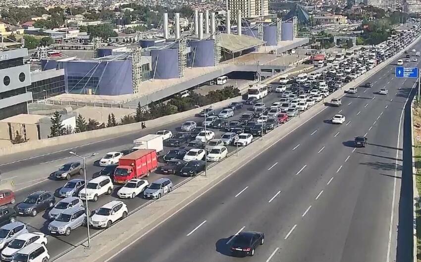 Bakının bu küçələrində sıxlıq var - SİYAHI