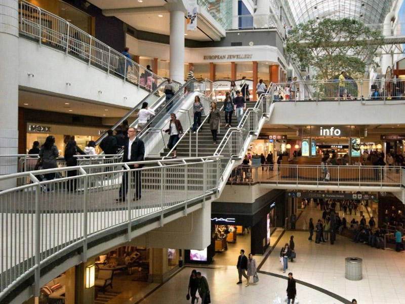 Bakıda ticarət mərkəzinin açılışında İZDİHAM - VİDEO