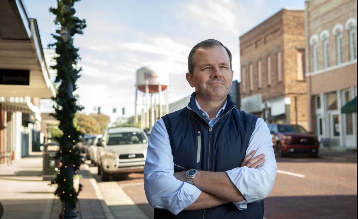 Sahibkar şirkətini satdı, 240 milyon dolları işçilərinə payladı