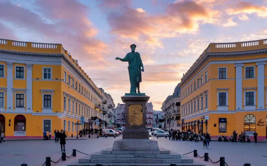Rusiya bu limanlara zərbələr endirdi