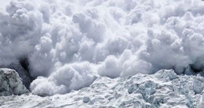 Çobanlar qar uçqununun altında qaldı