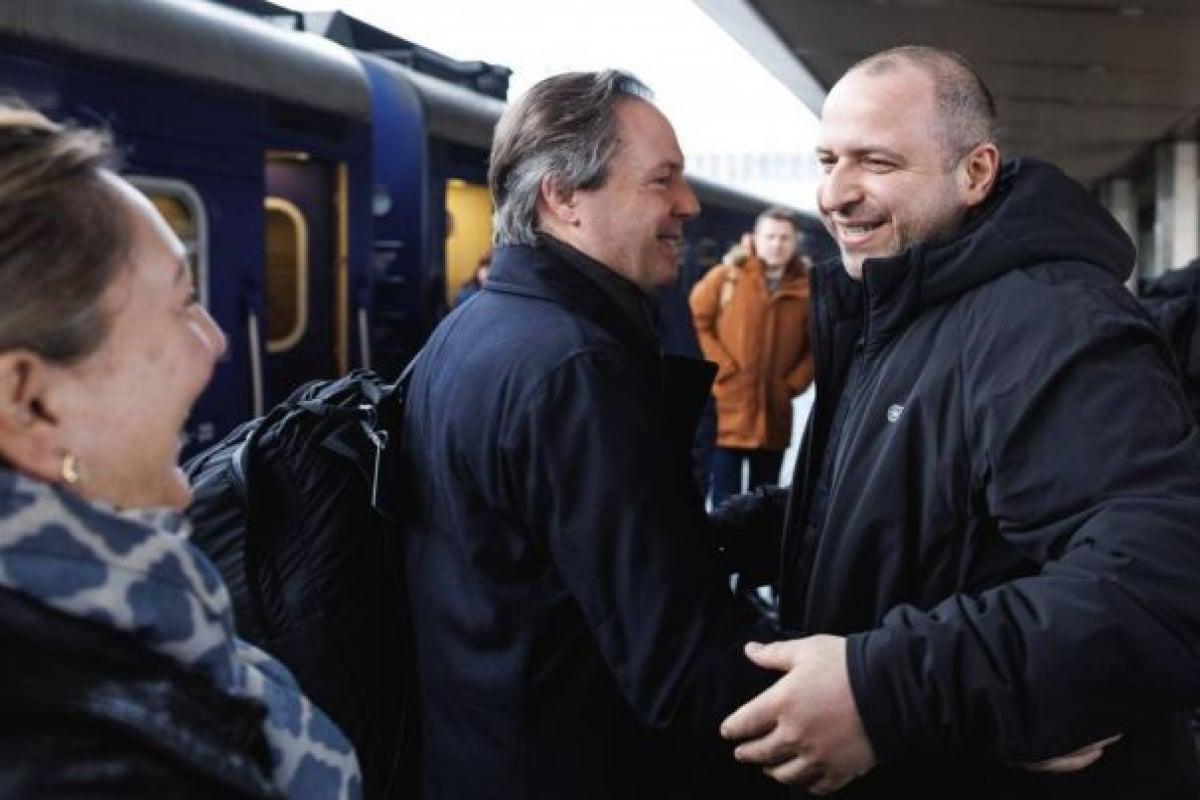 Kiyevə Avropa ölkələrinin və NATO-nun müşavirləri gəlib