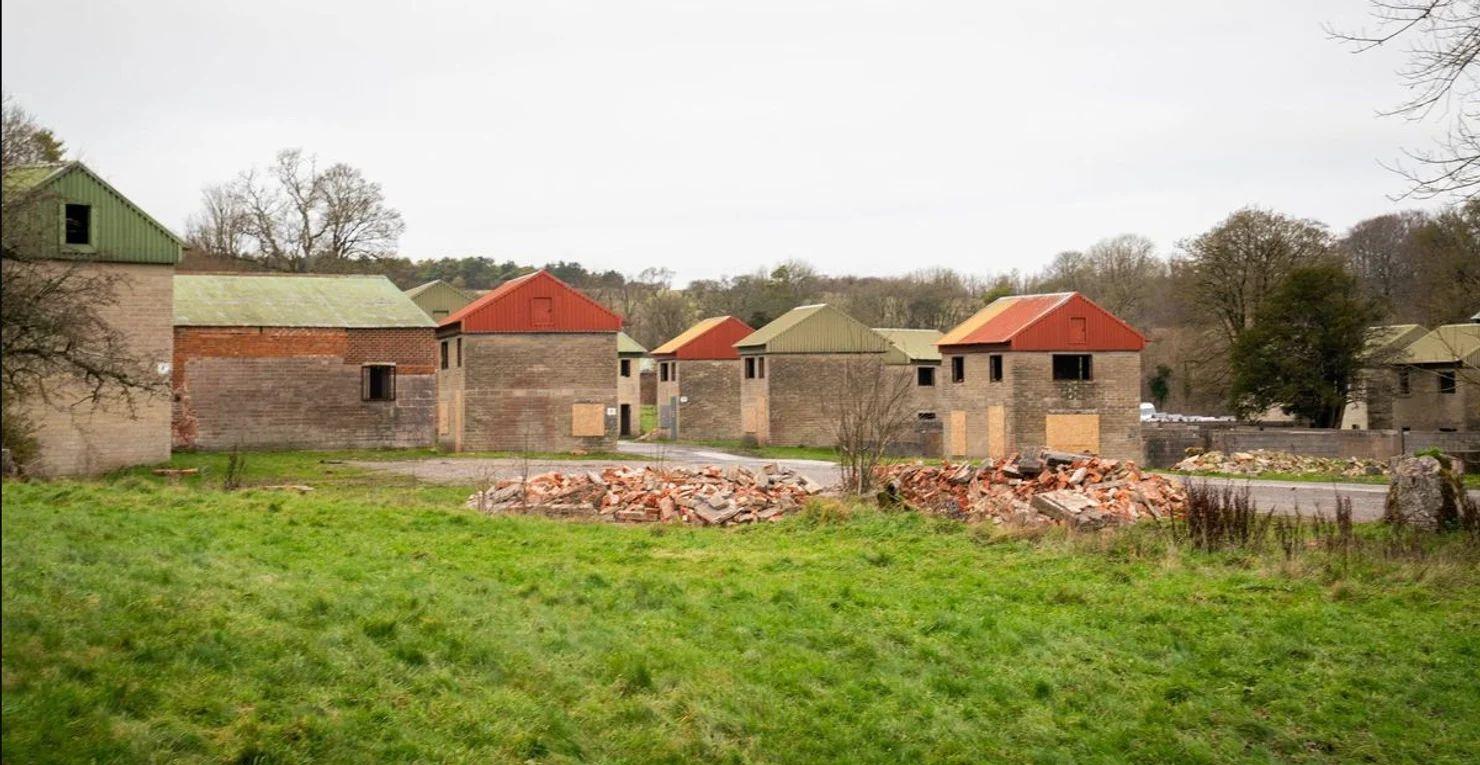 Bu kənd ildə yalnız 12 gün açılır