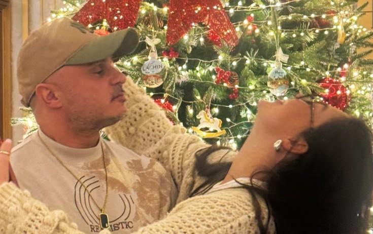 Xalq artistinin xanımı ilə səmimi -Fotosu