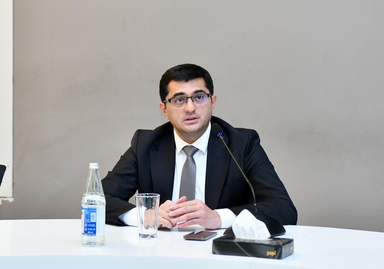 Sənaye, problemlərin həlli üçün elmi maliyyələşdirməlidir - Rüfət Əzizov