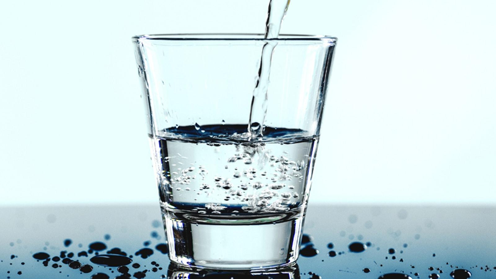 Çiy su içmək faydalıdırmı? - Mütəxəssislərdən AÇIQLAMA