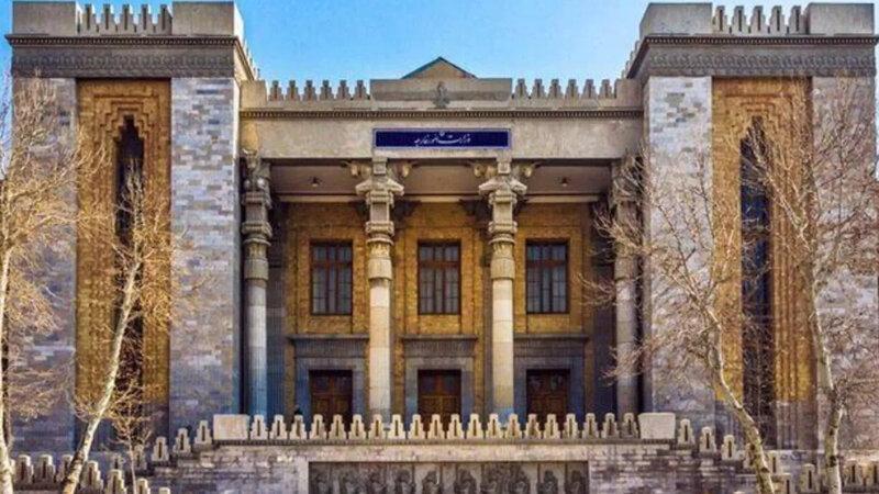 İran üç ölkədəki səfirini geri çağırdı